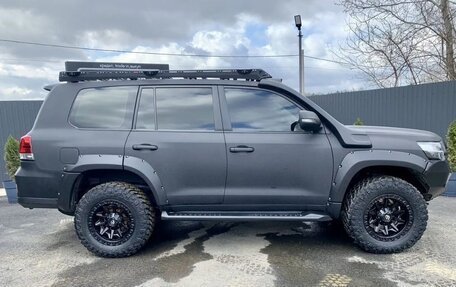 Toyota Land Cruiser 200, 2016 год, 7 990 000 рублей, 4 фотография