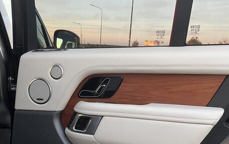 Land Rover Range Rover IV рестайлинг, 2018 год, 5 699 000 рублей, 7 фотография