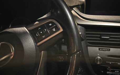 Lexus RX IV рестайлинг, 2016 год, 3 780 000 рублей, 28 фотография
