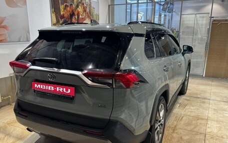 Toyota RAV4, 2020 год, 3 188 000 рублей, 3 фотография
