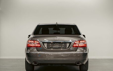 Mercedes-Benz E-Класс, 2011 год, 1 355 000 рублей, 6 фотография