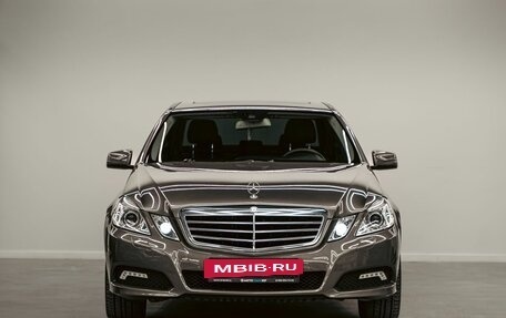 Mercedes-Benz E-Класс, 2011 год, 1 355 000 рублей, 2 фотография