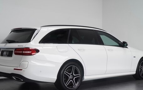Mercedes-Benz E-Класс, 2021 год, 10 000 000 рублей, 3 фотография