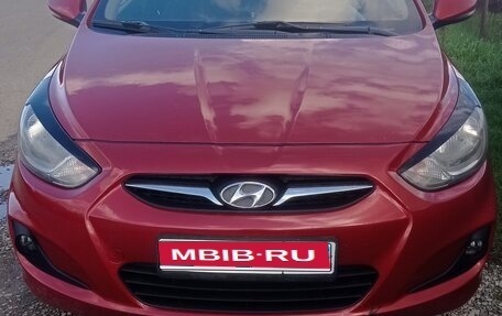 Hyundai Solaris II рестайлинг, 2011 год, 680 000 рублей, 1 фотография