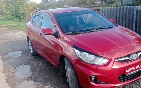 Hyundai Solaris II рестайлинг, 2011 год, 680 000 рублей, 5 фотография