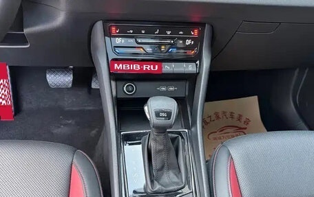 Skoda Karoq I, 2022 год, 2 054 400 рублей, 10 фотография