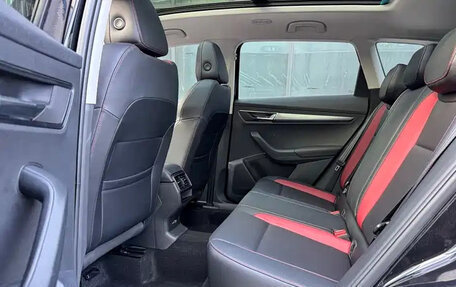 Skoda Karoq I, 2022 год, 2 054 400 рублей, 18 фотография