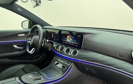 Mercedes-Benz E-Класс, 2021 год, 4 500 000 рублей, 13 фотография