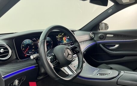 Mercedes-Benz E-Класс, 2021 год, 4 500 000 рублей, 10 фотография