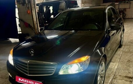 Mercedes-Benz C-Класс, 2011 год, 1 100 000 рублей, 2 фотография