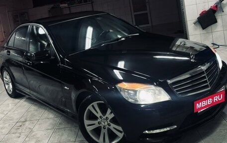 Mercedes-Benz C-Класс, 2011 год, 1 100 000 рублей, 14 фотография