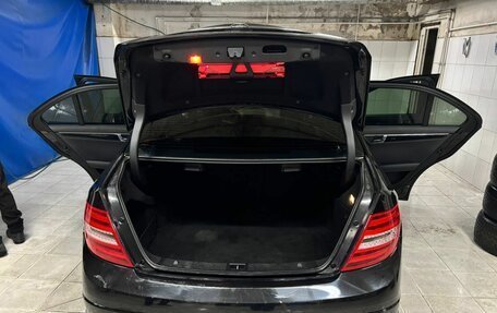 Mercedes-Benz C-Класс, 2011 год, 1 100 000 рублей, 29 фотография