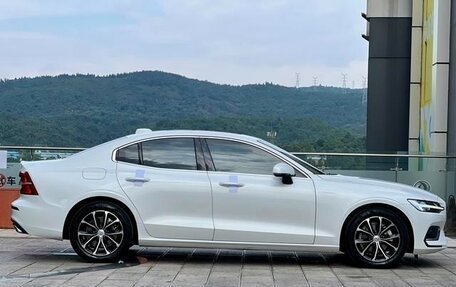 Volvo S60 III, 2022 год, 2 390 000 рублей, 13 фотография