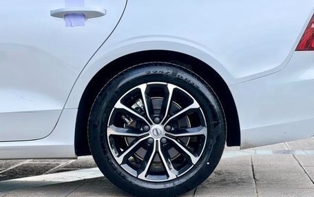 Volvo S60 III, 2022 год, 2 390 000 рублей, 18 фотография