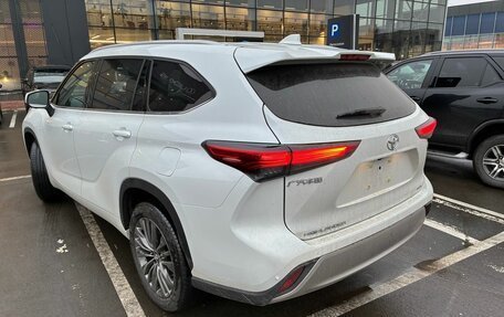 Toyota Highlander, 2025 год, 6 500 000 рублей, 3 фотография