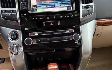 Toyota Land Cruiser 200, 2012 год, 5 130 000 рублей, 12 фотография