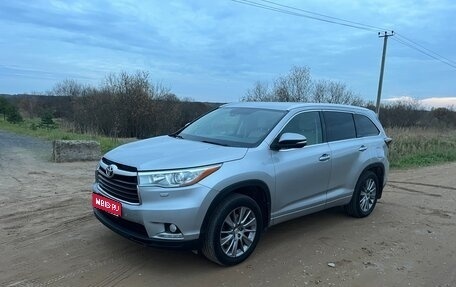 Toyota Highlander III, 2015 год, 2 200 000 рублей, 1 фотография