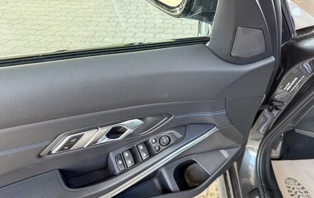 BMW 3 серия, 2022 год, 3 100 000 рублей, 16 фотография