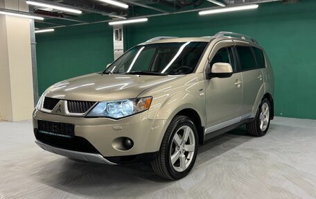 Mitsubishi Outlander III рестайлинг 3, 2007 год, 970 000 рублей, 4 фотография