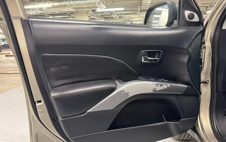 Mitsubishi Outlander III рестайлинг 3, 2007 год, 970 000 рублей, 10 фотография