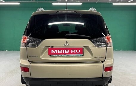 Mitsubishi Outlander III рестайлинг 3, 2007 год, 970 000 рублей, 7 фотография
