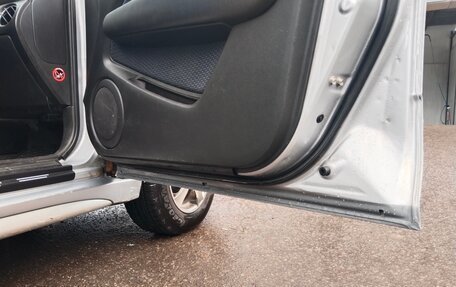 Mitsubishi Outlander III рестайлинг 3, 2007 год, 750 000 рублей, 4 фотография