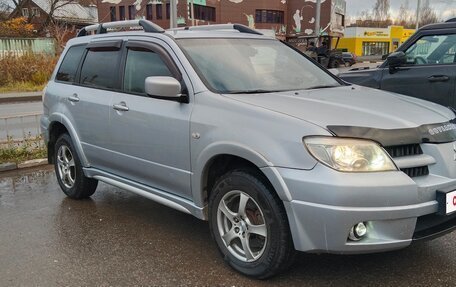 Mitsubishi Outlander III рестайлинг 3, 2007 год, 750 000 рублей, 3 фотография