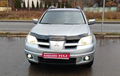 Mitsubishi Outlander III рестайлинг 3, 2007 год, 750 000 рублей, 7 фотография