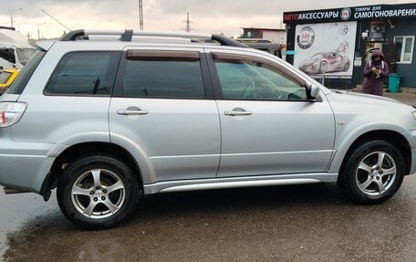 Mitsubishi Outlander III рестайлинг 3, 2007 год, 750 000 рублей, 16 фотография