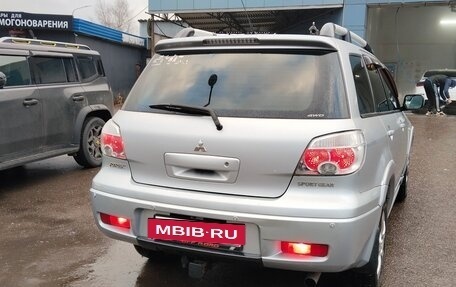 Mitsubishi Outlander III рестайлинг 3, 2007 год, 750 000 рублей, 11 фотография