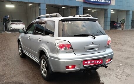 Mitsubishi Outlander III рестайлинг 3, 2007 год, 750 000 рублей, 12 фотография