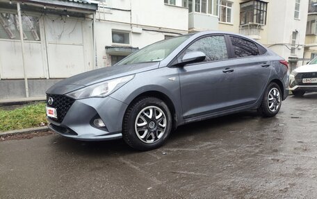 Hyundai Solaris II рестайлинг, 2020 год, 1 450 000 рублей, 3 фотография