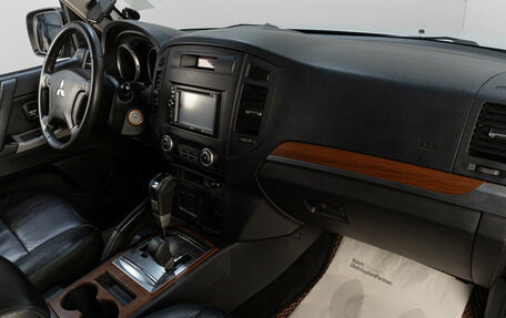 Mitsubishi Pajero IV, 2008 год, 1 569 000 рублей, 16 фотография