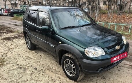 Chevrolet Niva I рестайлинг, 2010 год, 365 000 рублей, 2 фотография