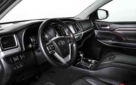 Toyota Highlander III, 2014 год, 2 790 000 рублей, 15 фотография