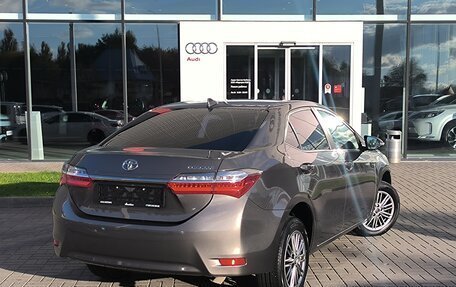 Toyota Corolla, 2018 год, 2 040 000 рублей, 5 фотография