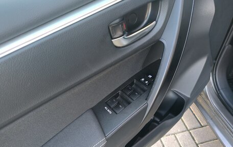 Toyota Corolla, 2018 год, 2 040 000 рублей, 30 фотография