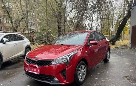 KIA Rio IV, 2021 год, 1 750 000 рублей, 1 фотография