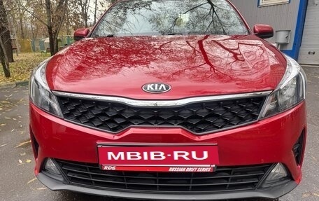 KIA Rio IV, 2021 год, 1 750 000 рублей, 10 фотография