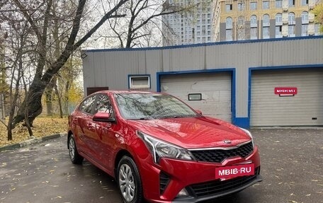 KIA Rio IV, 2021 год, 1 750 000 рублей, 2 фотография