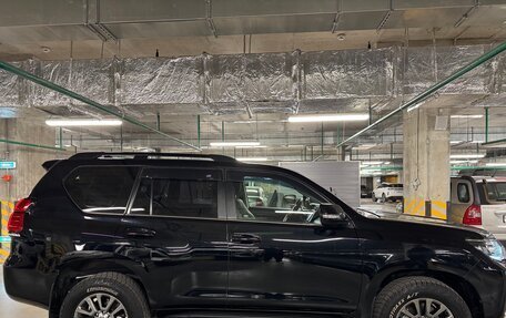 Toyota Land Cruiser Prado 150 рестайлинг 2, 2018 год, 5 300 000 рублей, 2 фотография