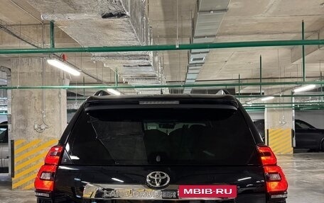 Toyota Land Cruiser Prado 150 рестайлинг 2, 2018 год, 5 300 000 рублей, 3 фотография