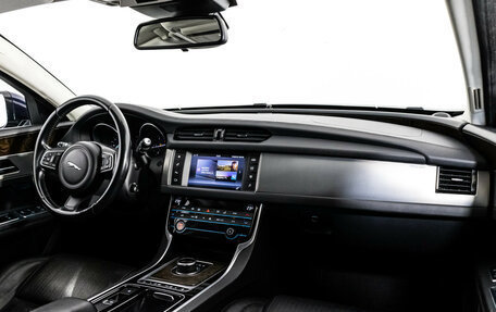 Jaguar XF II, 2016 год, 2 100 000 рублей, 12 фотография