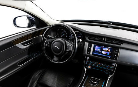 Jaguar XF II, 2016 год, 2 100 000 рублей, 18 фотография