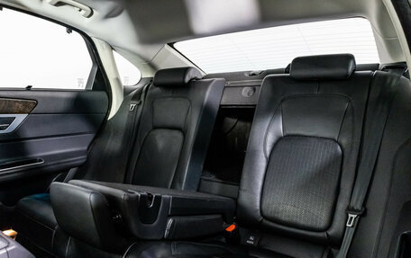 Jaguar XF II, 2016 год, 2 100 000 рублей, 28 фотография