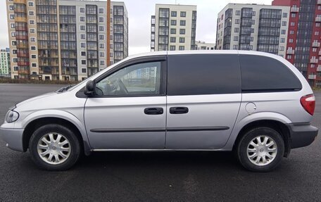 Chrysler Voyager IV, 2002 год, 520 000 рублей, 2 фотография