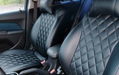 Chevrolet Cruze II, 2011 год, 695 000 рублей, 10 фотография