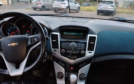 Chevrolet Cruze II, 2011 год, 695 000 рублей, 12 фотография