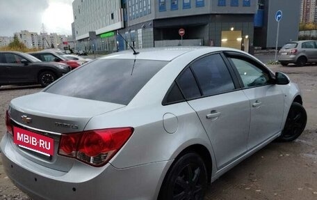Chevrolet Cruze II, 2011 год, 695 000 рублей, 2 фотография