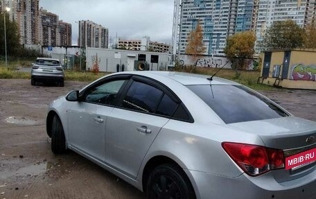 Chevrolet Cruze II, 2011 год, 695 000 рублей, 6 фотография